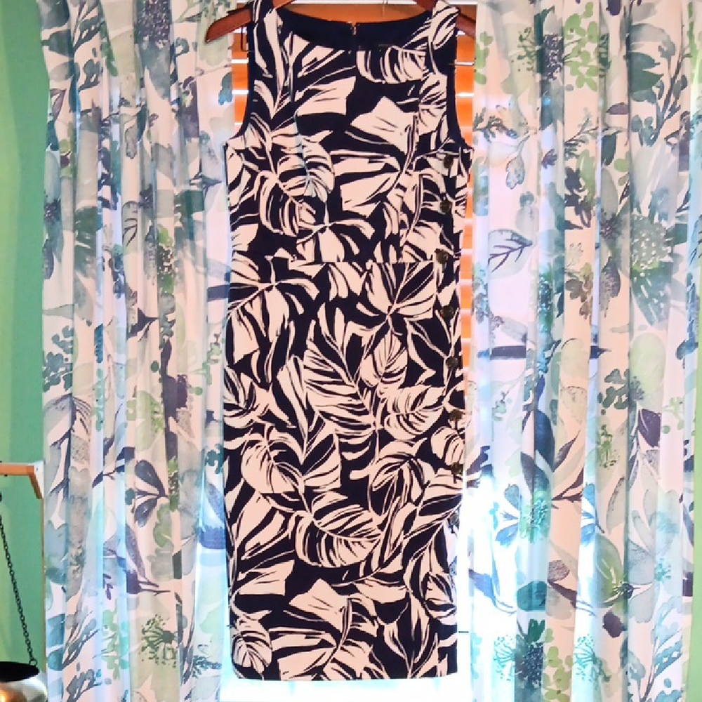 Chic Black and White Leaf Print Midi Dress